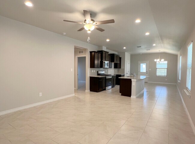 Foto del edificio - 7538 Breese Ln