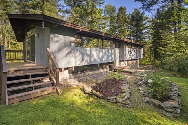 Foto del edificio - 1391 Ellis Hollow Rd