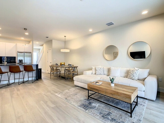 Foto del edificio - 17204 Blessing Dr