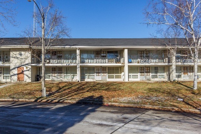 Foto del edificio - River Wood Apartments
