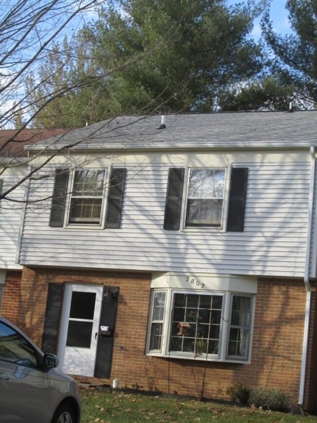Building Photo - 2802 Newton Ct