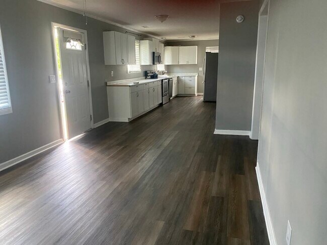 Foto del edificio - 255 Roberson Rd