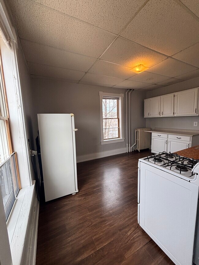 Building Photo - 306 E Houghton Ave