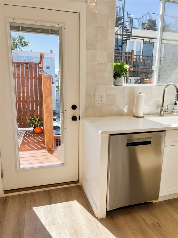 Foto del edificio - 285 W 5th St