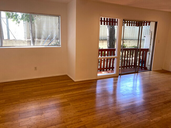 Building Photo - 4208 Russell Ave