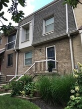 Building Photo - 1756 Dogwood Dr
