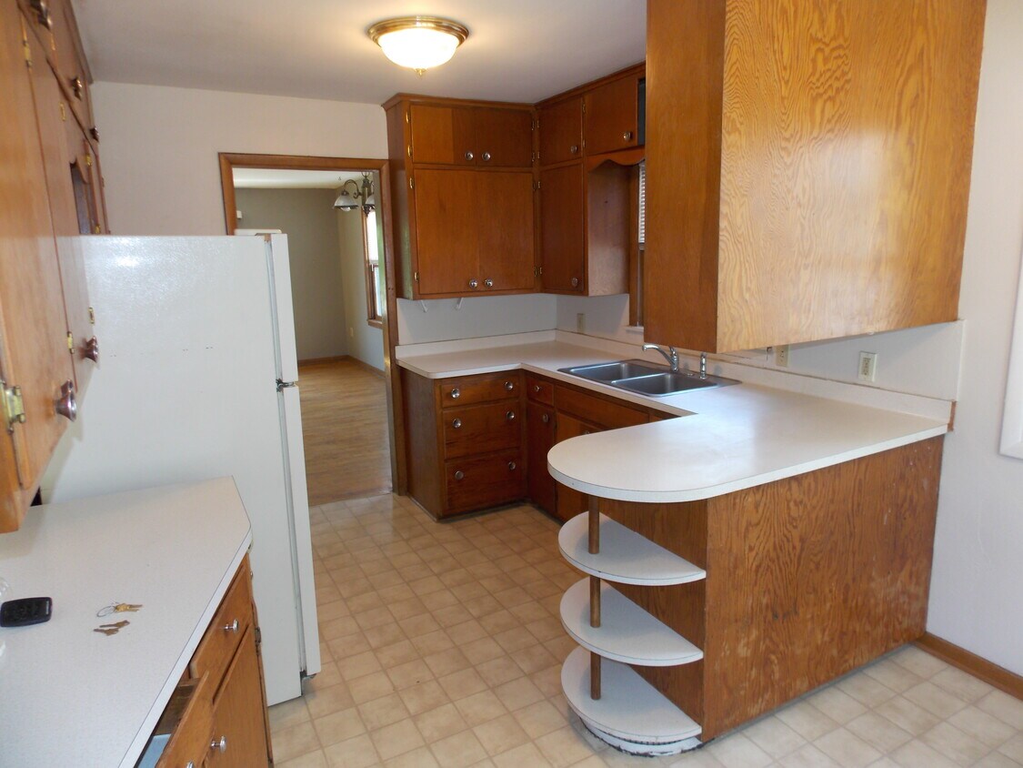 218 10th Ave N Unit main, Waite Park, MN 56387 Apartments in Waite