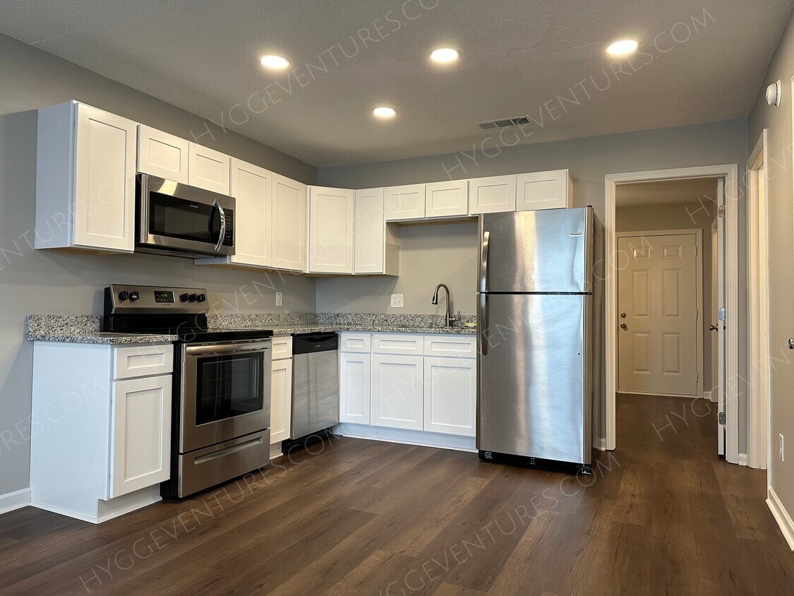 121 Evergreen Trl, Cartersville, GA 30121 Townhome Rentals in