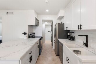 Building Photo - 2750 Holly Hall St