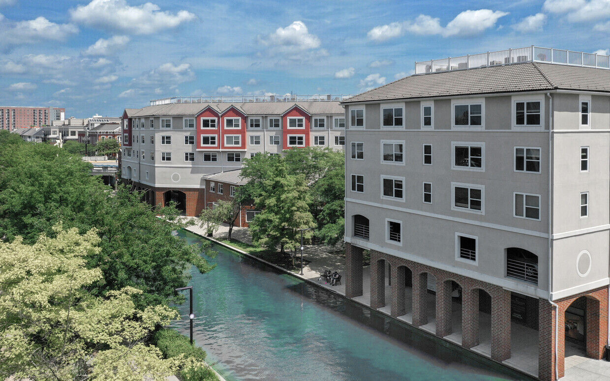 Primary Photo - Canal Overlook Apartments