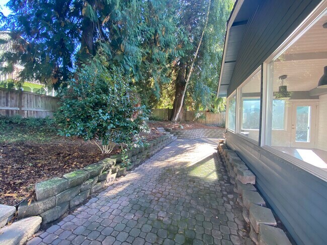Foto del edificio - 18323 Woodlands Way