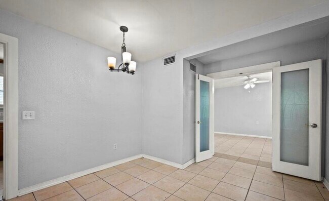 Foto del edificio - 1277 Mayfair Rd