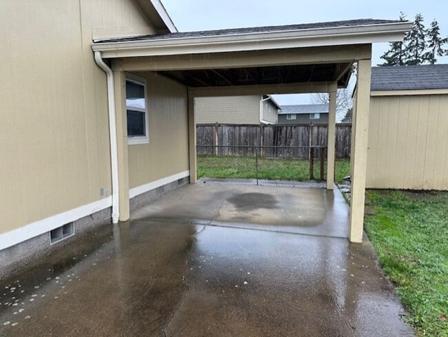 Building Photo - Updated 3 Bedroom 2 Bath Home In Lebanon