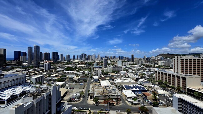 Foto del edificio - 1515 Liona St