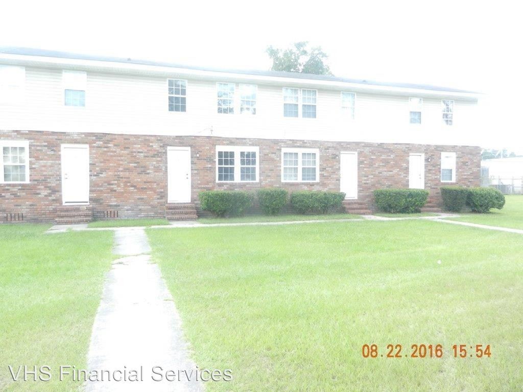 Primary Photo - 100 Hall St