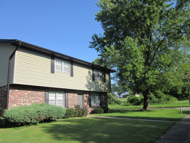 Building Photo - 2205 Warwick St