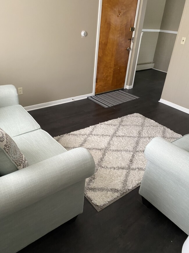 living room - 6068 Transit Rd