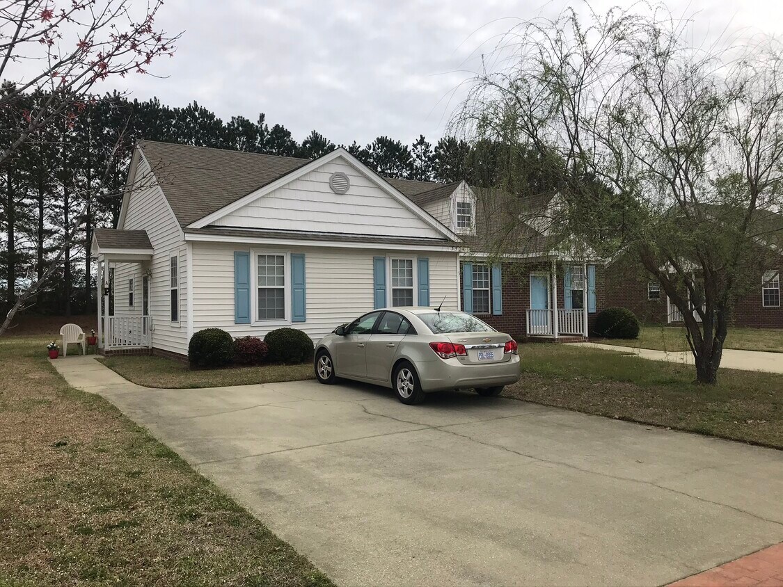 3304 Whitlock Dr N, Wilson, NC 27896 Townhome Rentals in Wilson NC