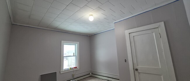 Building Photo - 126 W Bow St