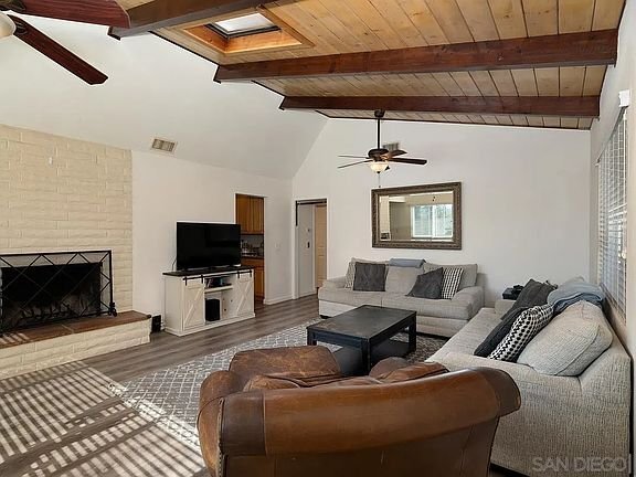 Foto del edificio - 8422 Wenatchee Ave