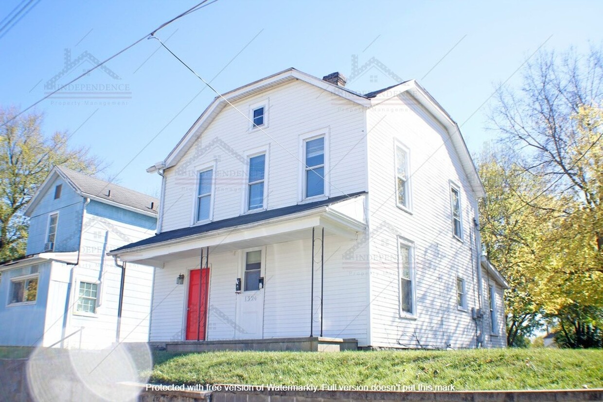 Primary Photo - 1324 Fairmount Ave