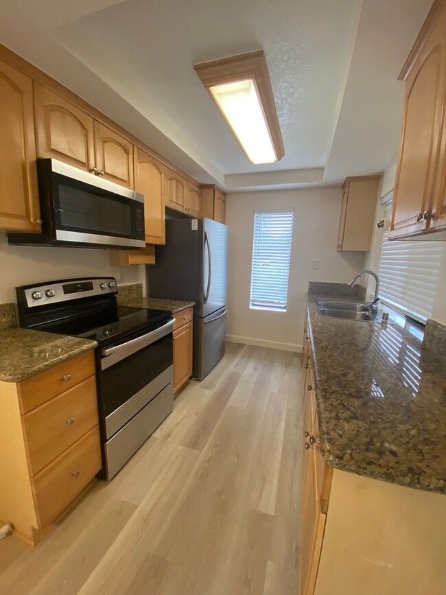 Foto del edificio - 7380 Park Ridge Blvd