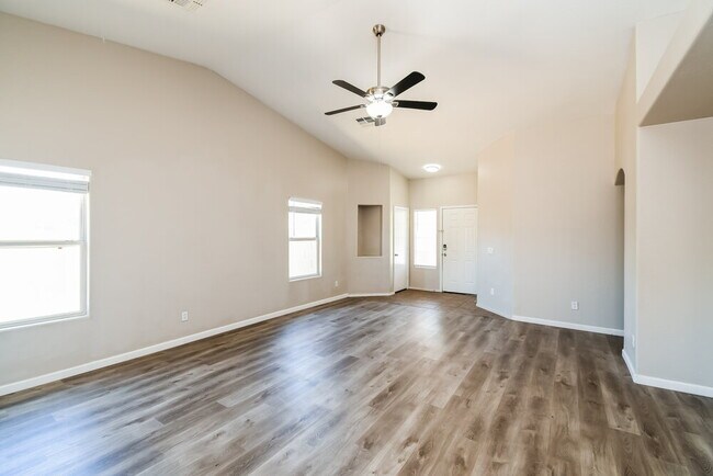 Building Photo - 15106 W Monroe St