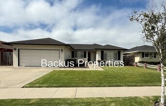 Building Photo - 531 Ambrose Dr