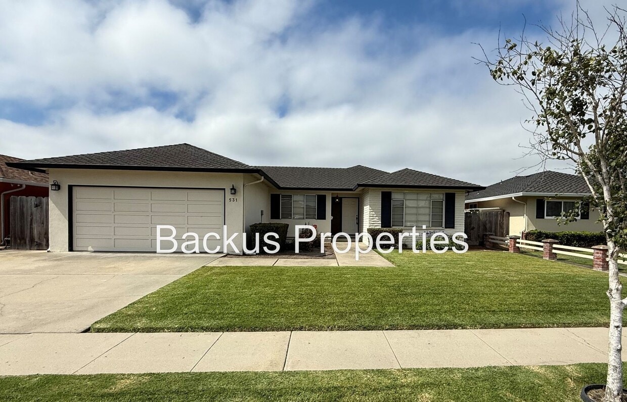 Primary Photo - Beautiful four bedroom home in South Salinas