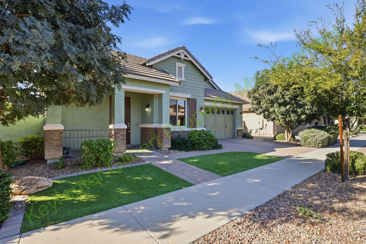 Primary Photo - Beautiful 4-bed/3.5-bath Gilbert Home in G...