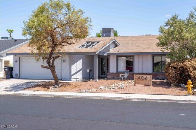 Building Photo - 5052 Long View Dr