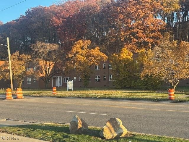 Foto principal - 22550 Euclid Ave