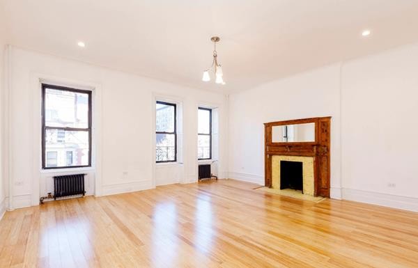 Primary Photo - 624 West End Avenue