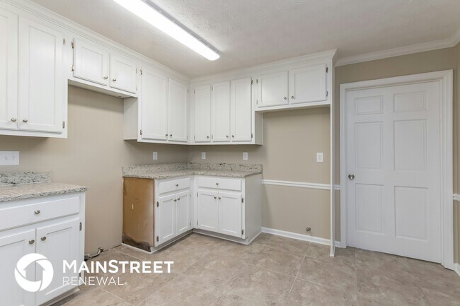 Foto del edificio - 205 Lakeside Dr NW