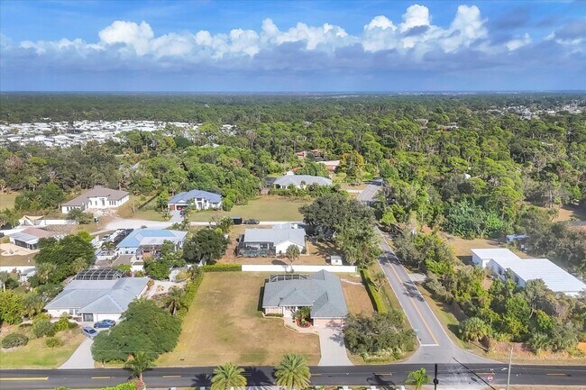 Foto del edificio - Annual Pool Home for Rent in Englewood