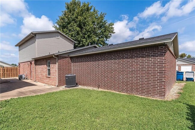 Foto del edificio - 3501 SW Landau Ct