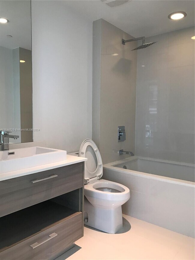 Foto del edificio - 1300 S Miami Ave