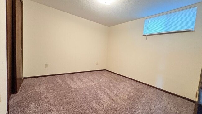 Building Photo - 1406 Magnolia W