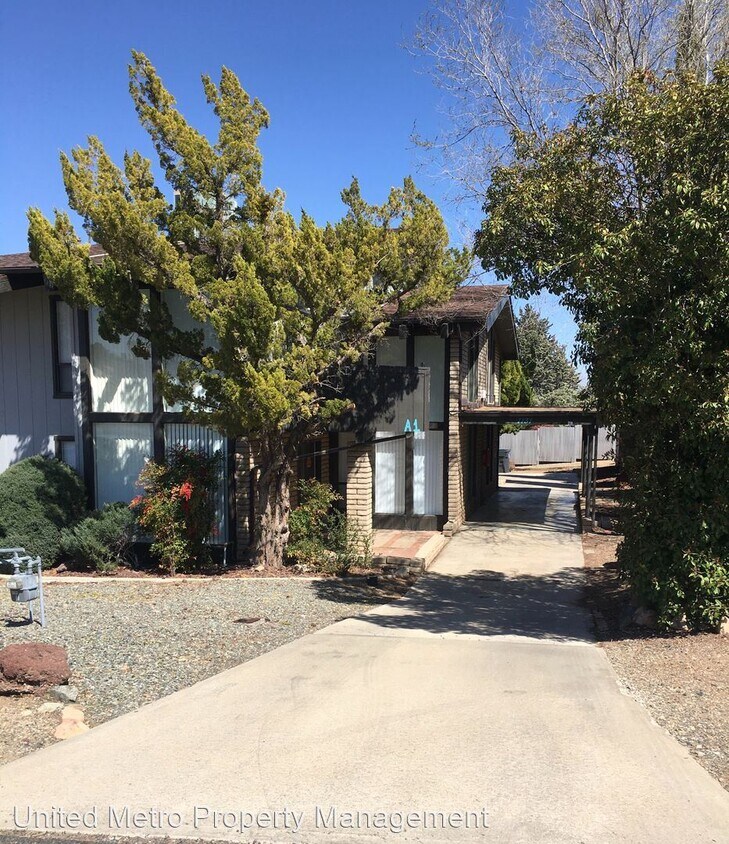 Primary Photo - 1131 Tapadero Dr