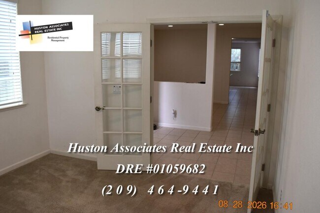Foto del edificio - 458 N Covina St