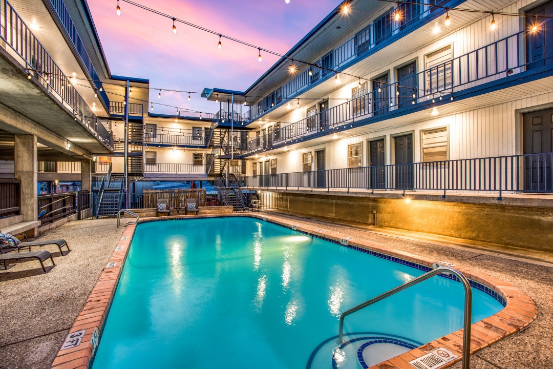 THE EASTWOOD Apartments in Austin, TX