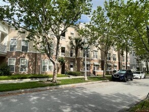 Building Photo - 527 Water St