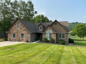 Building Photo - 312 Glenwood Dr