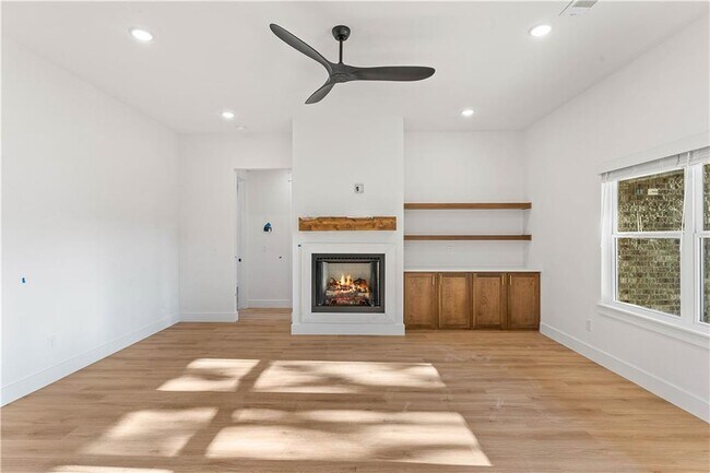 Foto del edificio - 2 Kolman Ln