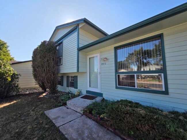 Inviting 3-Bedroom Home with Expansive Backyard on a Peaceful Cul-de-Sac | Available July 10 - Inviting 3-Bedroom Home with Expansive Backyard on a Peaceful Cul-de-Sac | Available July 10