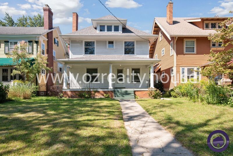 Foto principal - 2727 Robinwood Ave