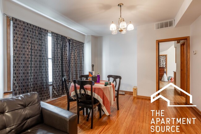 Foto del edificio - 4829 W Newport Ave
