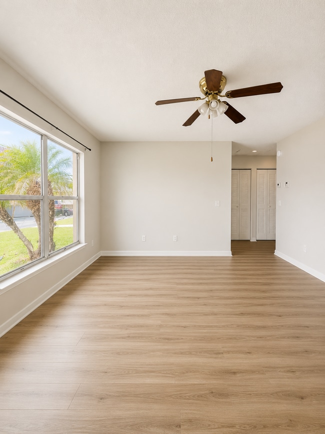 Photo - 37 Las Brisas Way Townhome