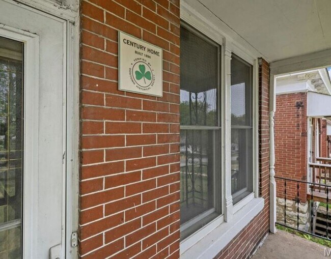 Foto del edificio - $1450 - A Must-See Century Home in Dogtown!