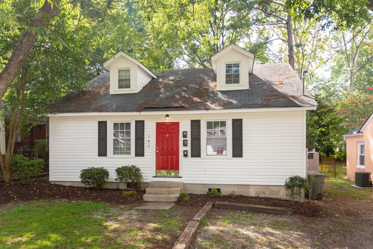 Front of home - 105 N Summit St
